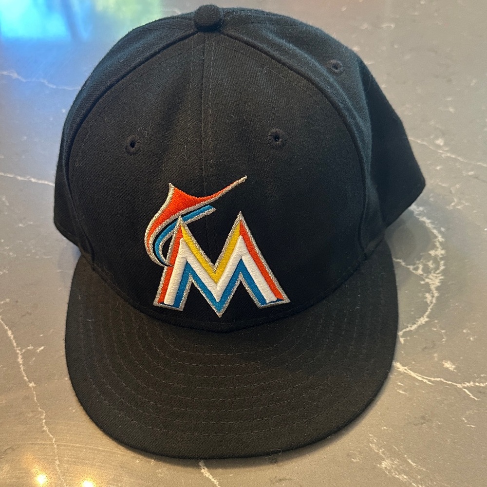 New Era Black Miami Marlins Hat size 7 3/8